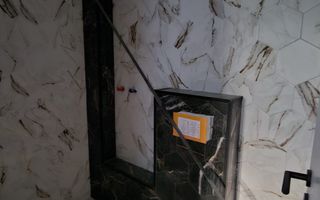Apartament modern 3 camere 2 bai  terasa acoperita etaj 1 in Cristian - Poză 8