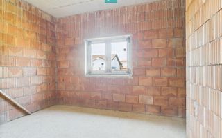 Casă la roșu  pe parter - Moșnița Veche - Poză 12