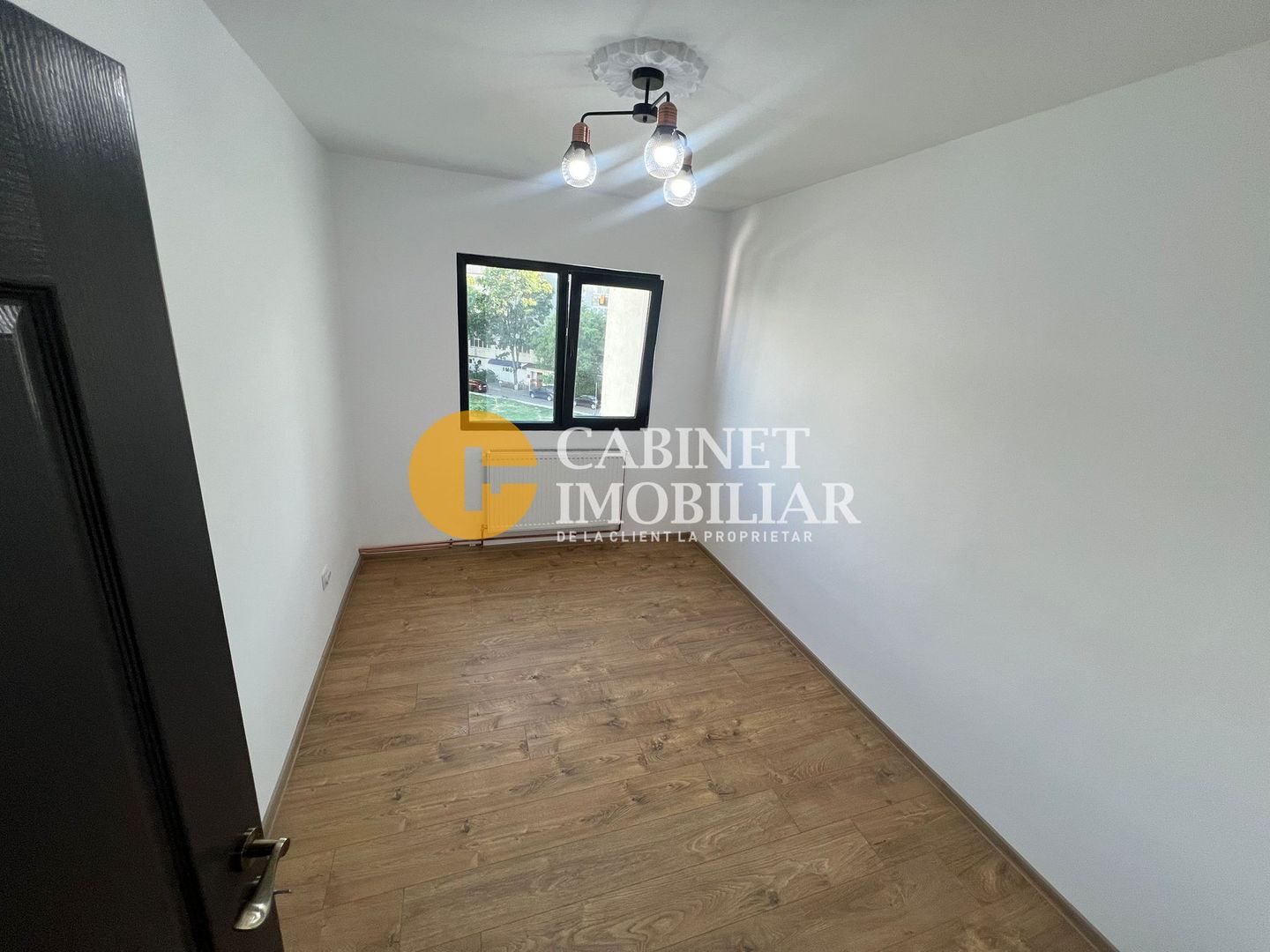 DACIA - 3 Camere Decomandat Renovat - 65 MP - Poză 2