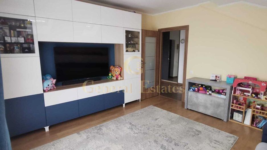 Apartament 2 camere Sanpetru cu parcare inclusă - Poză 2