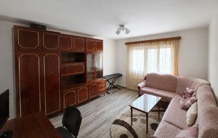Apartament decomandat cu 3 camere și 2 băi, zona Complex Studențesc