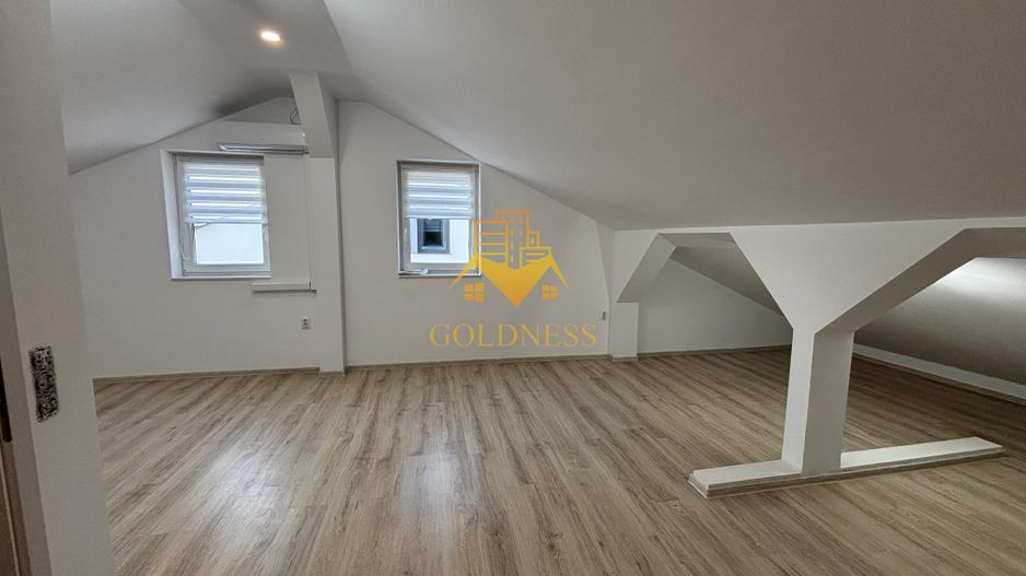 Duplex lux, de închiriat, 5 camere, parcare, curte, terasă,220mp teren - Poză 6