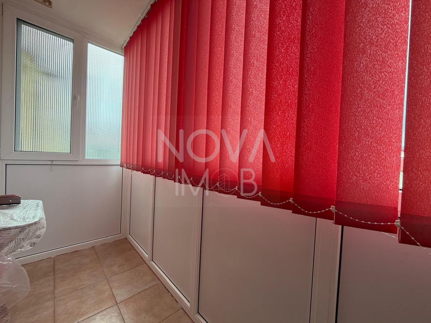 Apartament 3 camere, decomandat, etajul 3/4 - Cisnadie - Poză 9