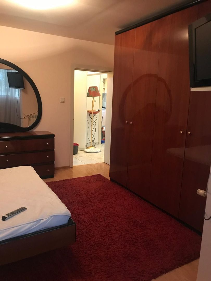 Apartament spatios cu o pozitie ideala - Poză 6