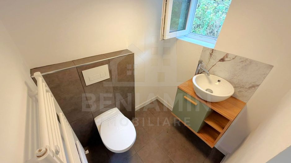 Casa renovata complet in Schei - Brasov cu Terasa Panoramica - Poză 9