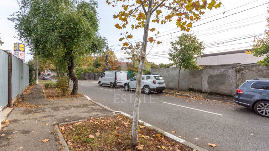 Straulesti - str. Pietrosita nr. 10, Casa demolabila cu teren 388 mp - Poză 3