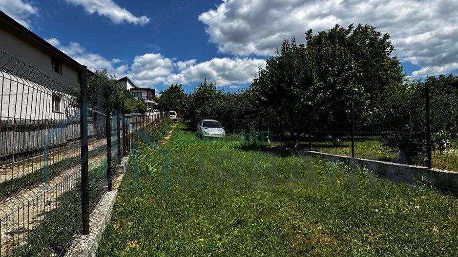 Teren Intravilan de Vânzare în Miroslava, Strada Veche 166 - Poză 3