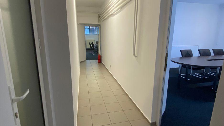 Cladire de birouri ultracentrala de inchiriat - Poză 14