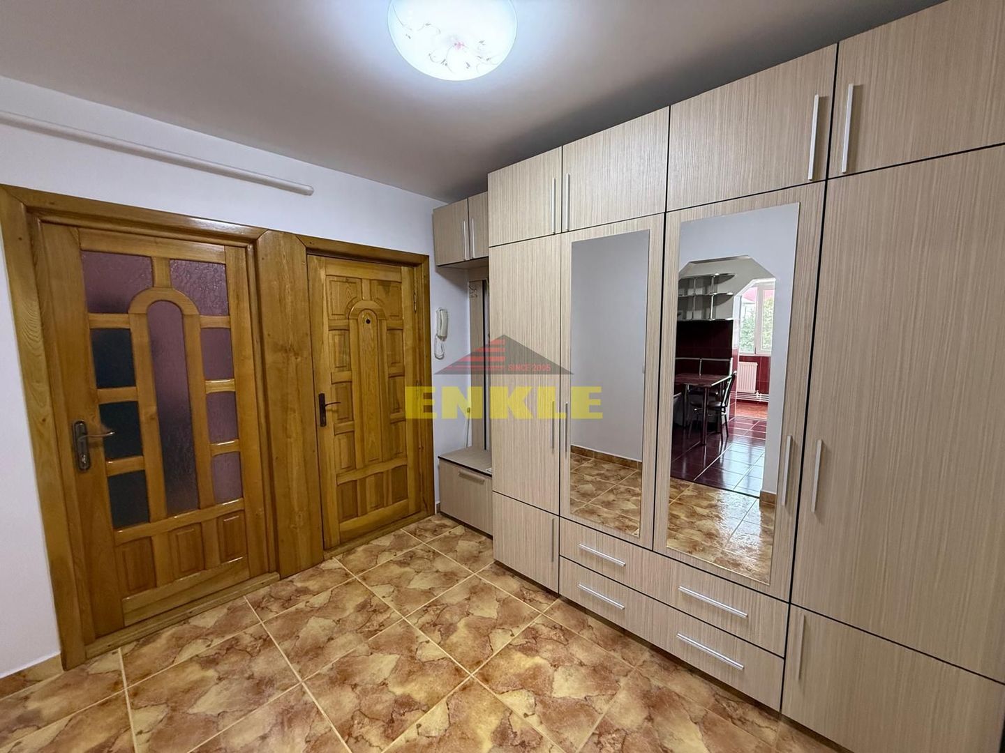 Apartament 2 camere – Zona Bazar. - Poză 2