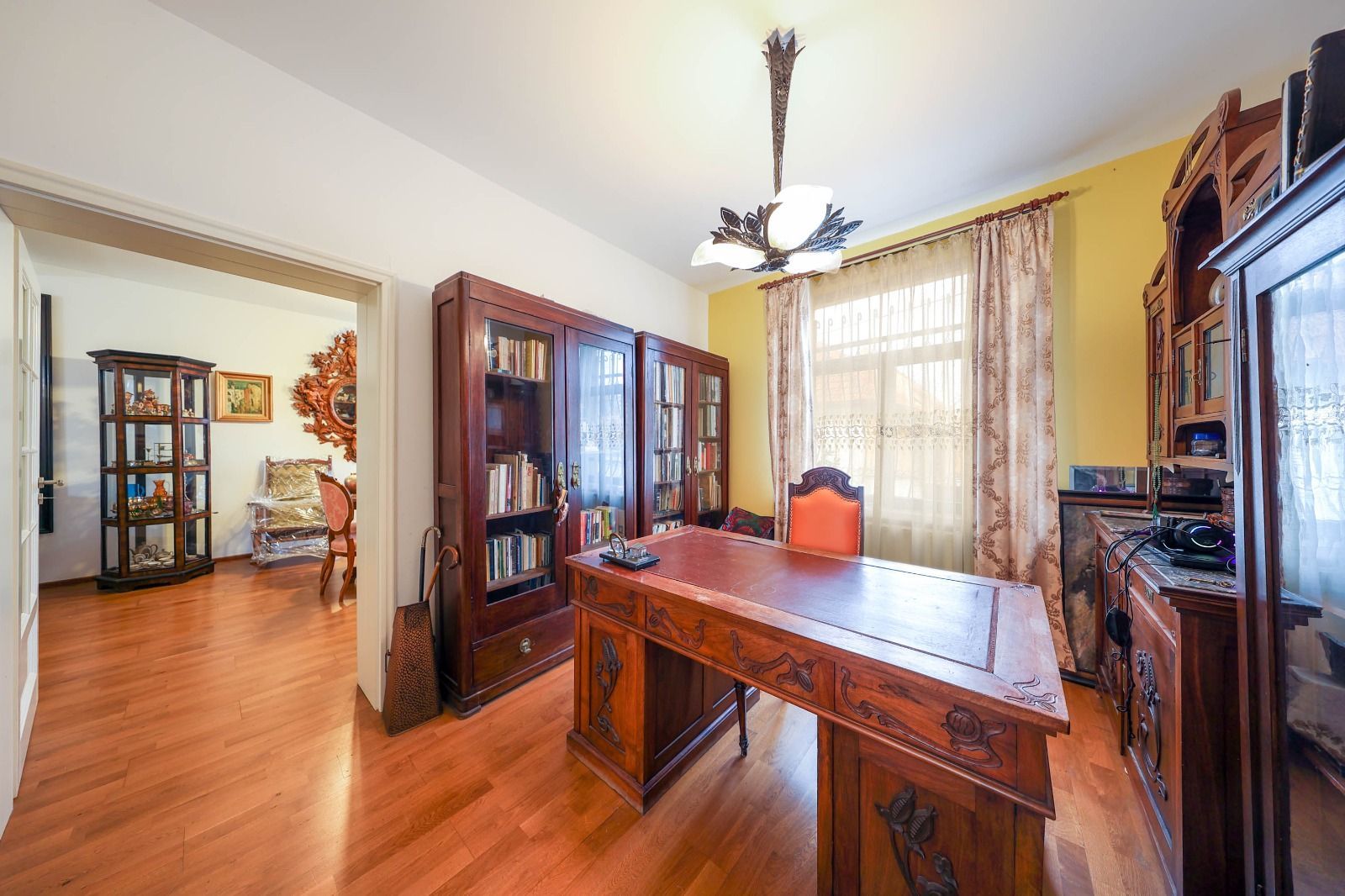 Casă deosebită de vânzare în centrul Brașovului - Poză 12