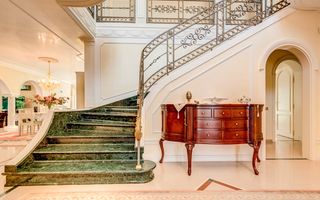 PROPRIETATE CU ENERGIE PURA |  Sanctuarul Eleganței și Rafinamentului - Poză 9