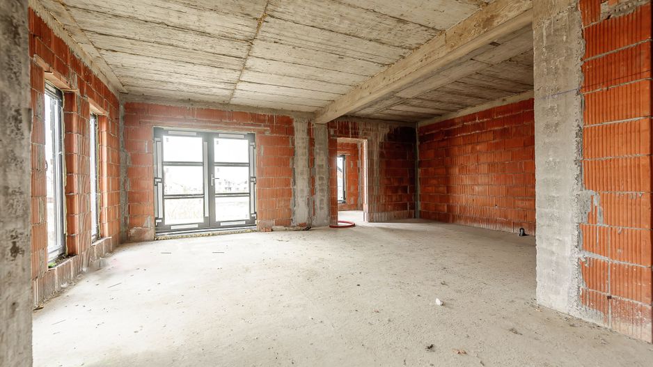 Casă nefinisata la sol in Fântânele, cartier nou Comsion 0 - Poză 2