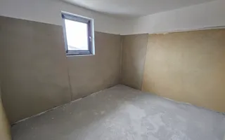 Vila Tătărani - 280 mp utili - 500 mp Teren - 8 Camere + 4 Băi - Poză 18