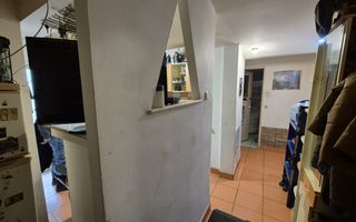 Vand apartament 2 camere, dec, zona M5(in spate la bl 1), et 2, 49mp! - Poză 2