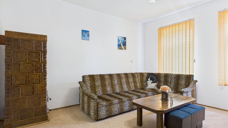 Casă Individuală cu spațiu comercial - Variaș - Poză 32