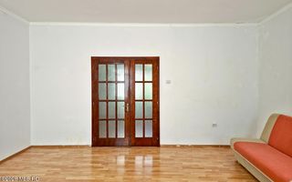Lunei - Ion Neculce, 2 Apartamente. Mansarda 157 mp. Anexe, Lot 475 mp - Poză 25