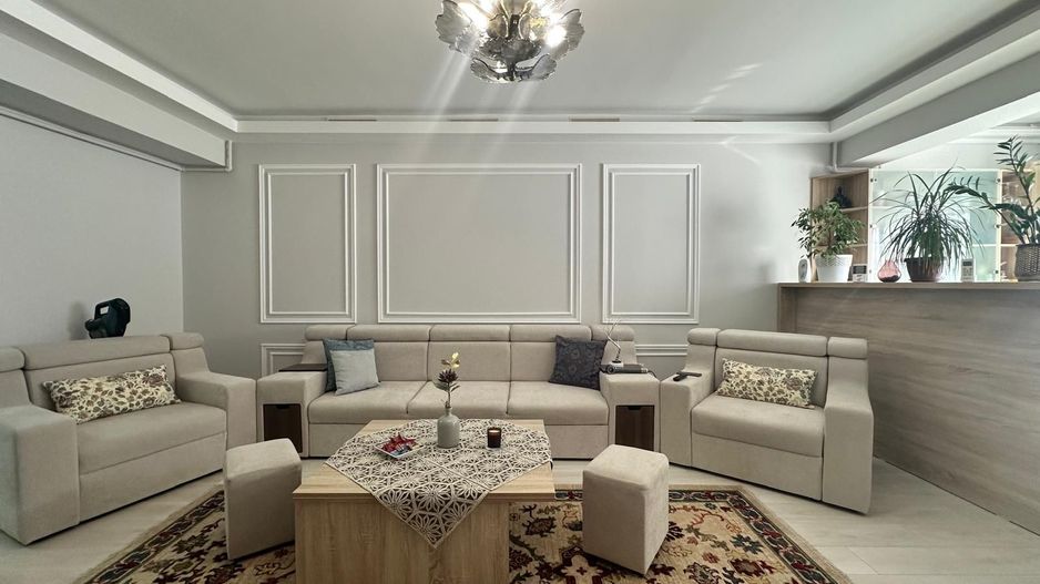 Apartament 3 camere de vanzare Zona Compozitorilor - Poză 1