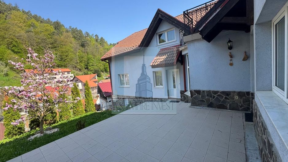 Vilă deosebită cu 6 camere în zona Şchei, Braşov - Poză 5