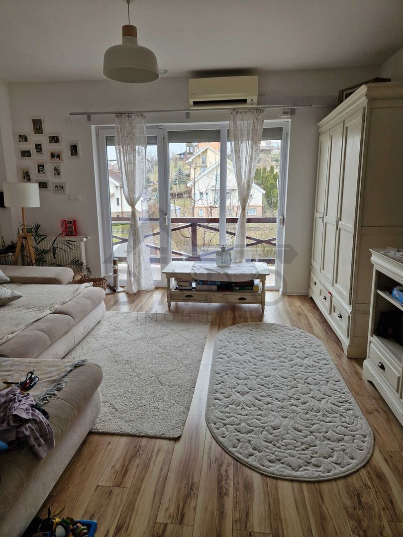🏡 Casă de vânzare Livezeni | Curte proprie + terasă  170.000 € - Poză 1