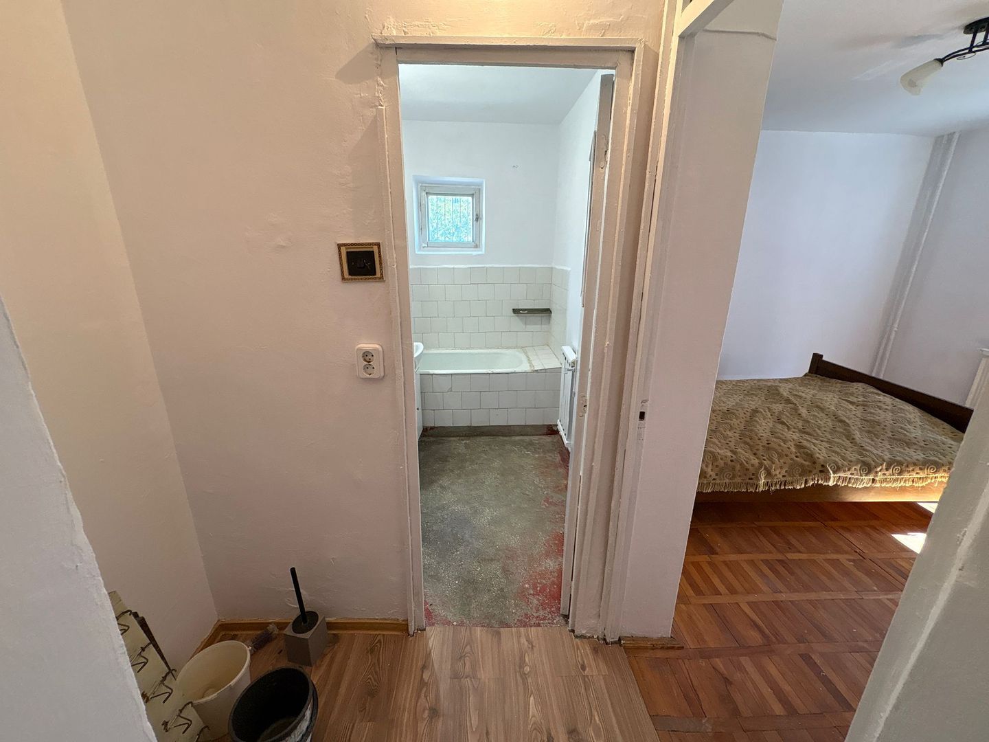 Apartament 2 camere decomandat str. Crângului (parter) lângă liceul Economic - Poză 7