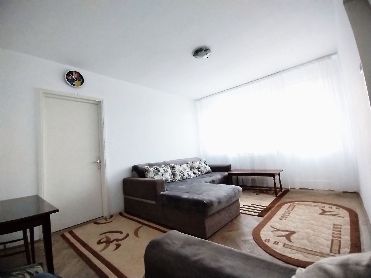 Apartament 2 camere de închiriat – Tomis 2, zonă centrală - Poză 1