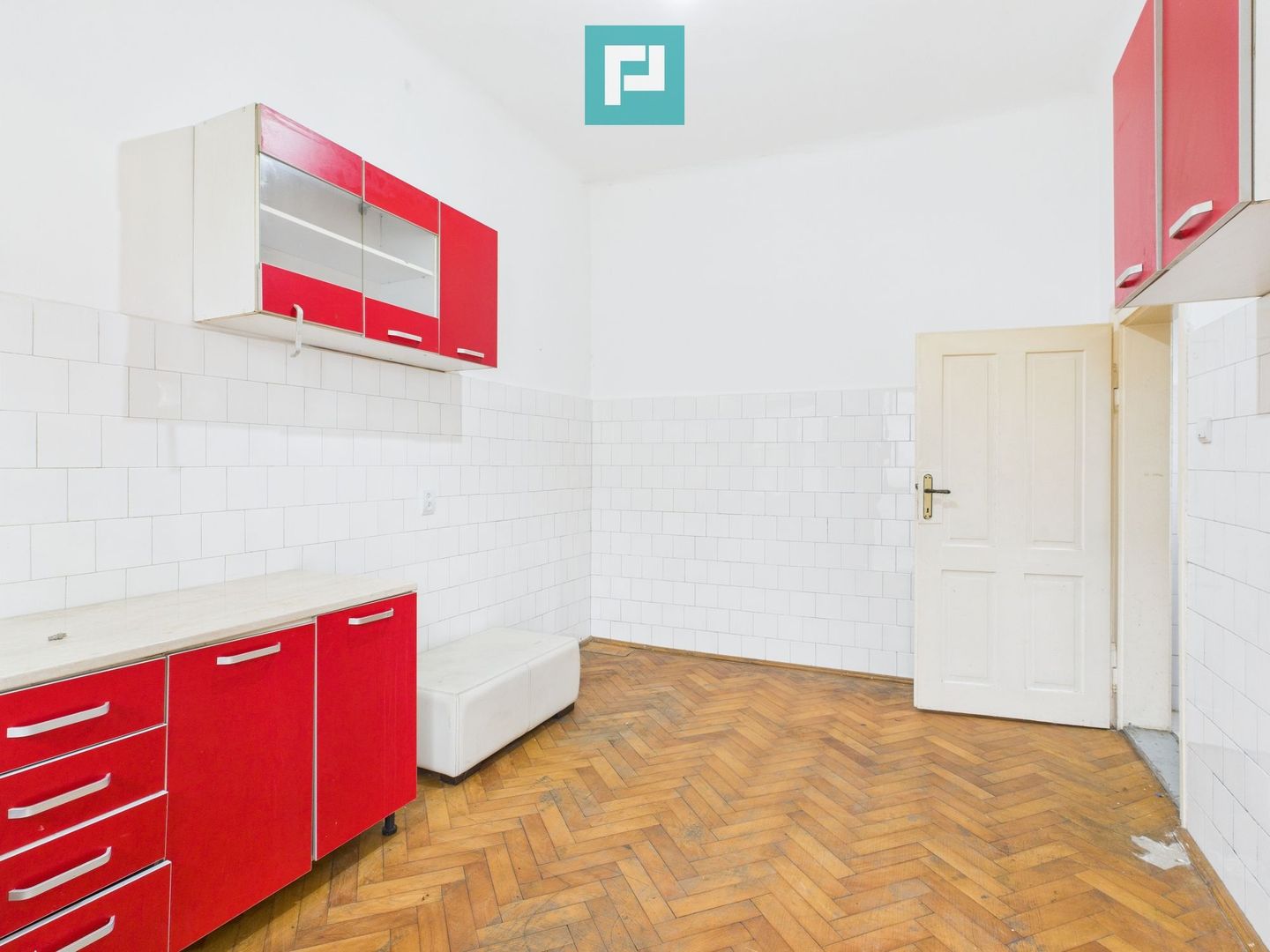 Casă 2 camere + anexe, teren 234 mp. - Poză 3