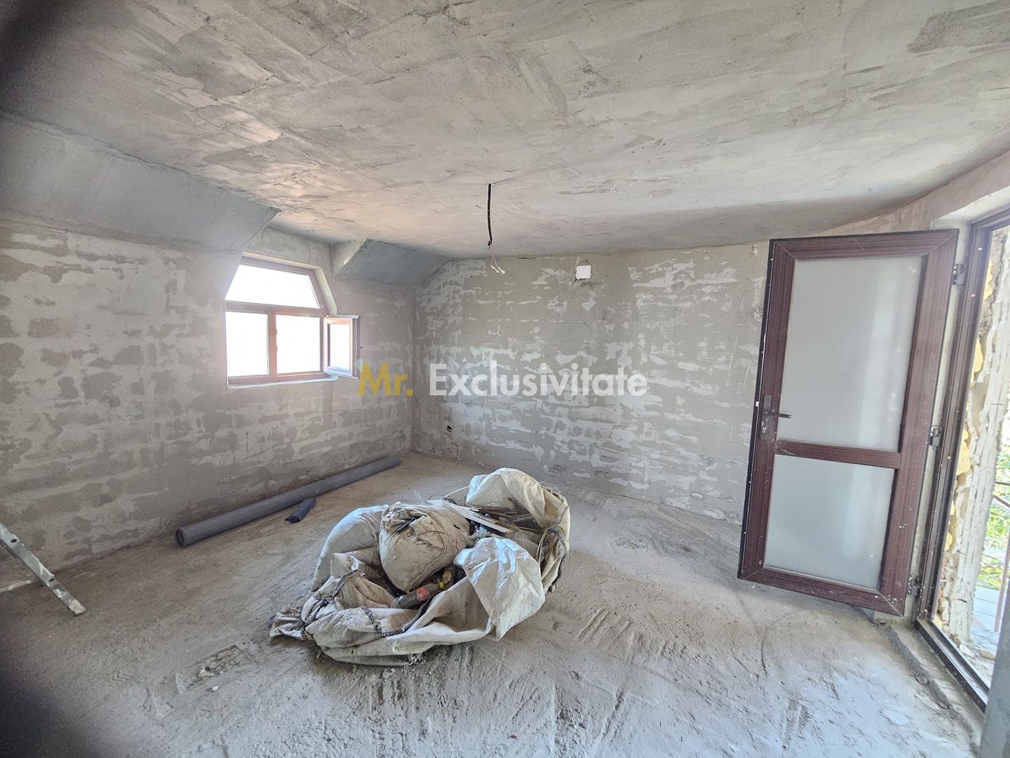 Vila generoasa cu piscina,garaj subteran si curte cu terasa-Turda - Poză 14