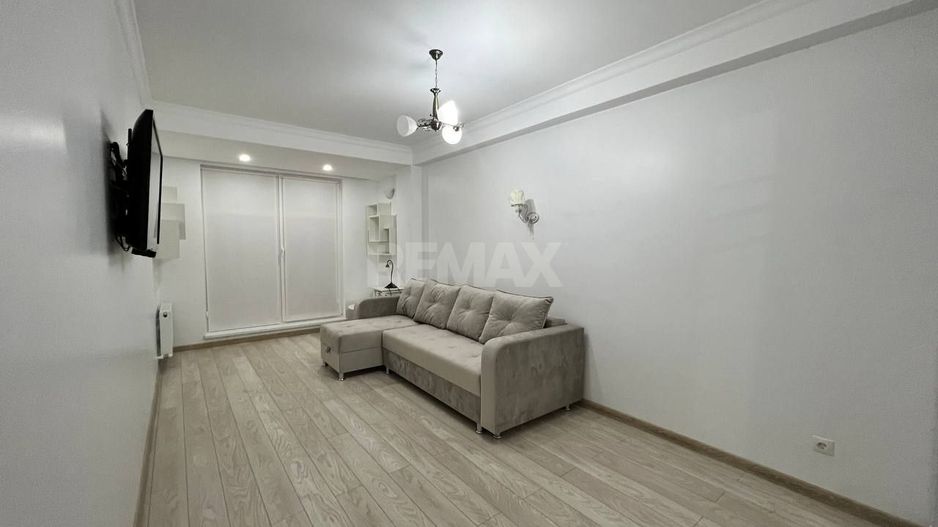 Apartament cu 3 camere de vânzare - Poză 13