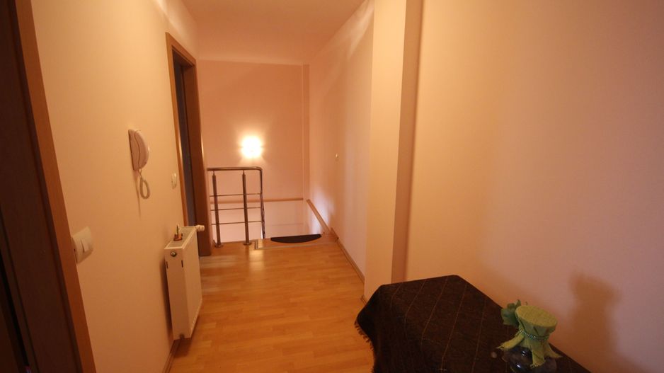 Apt cu  scara interioara  langa Kaufland Dumbravita - Poză 9