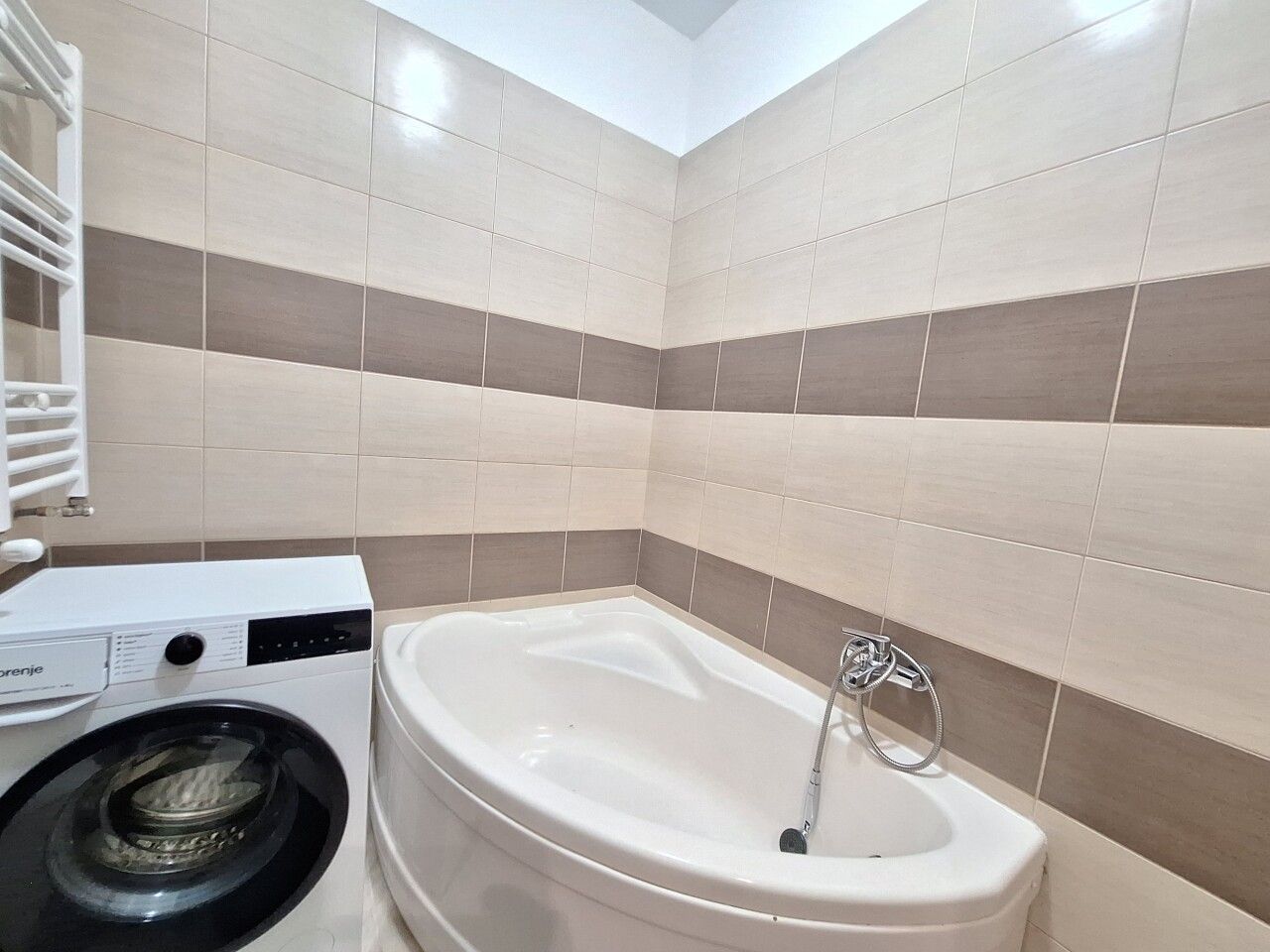 Garsoniera mobilata&utilata Str. Rezevelor Militari-Chiajna - Poză 5