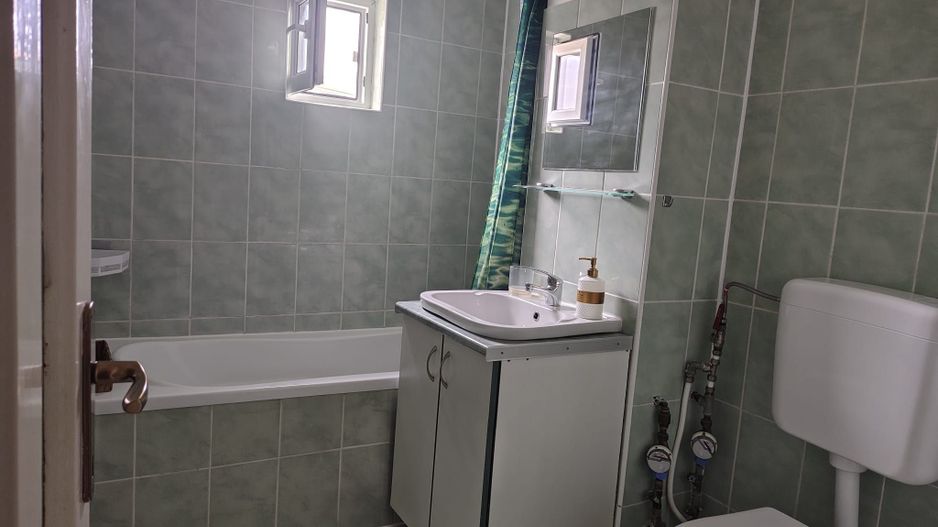 De inchiriat:  apartament, 2 camere Oradea. 340 E/luna. Comision 50% - Poză 5