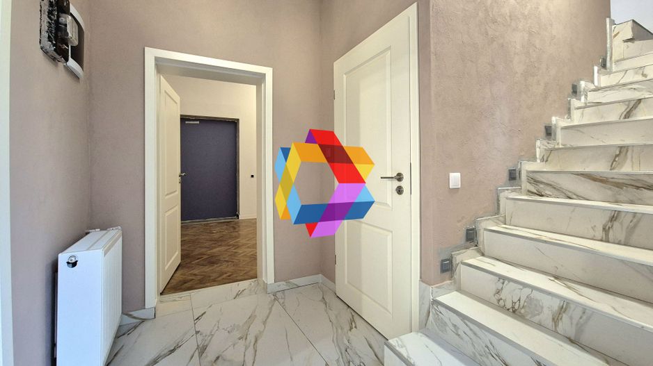 Casa de vânzare zona Centrală - 225 mp - Poză 2