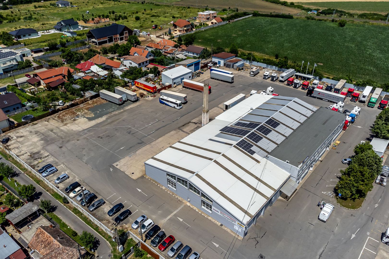 Birouri și platformă betonată cartier Micălaca - Poză 8