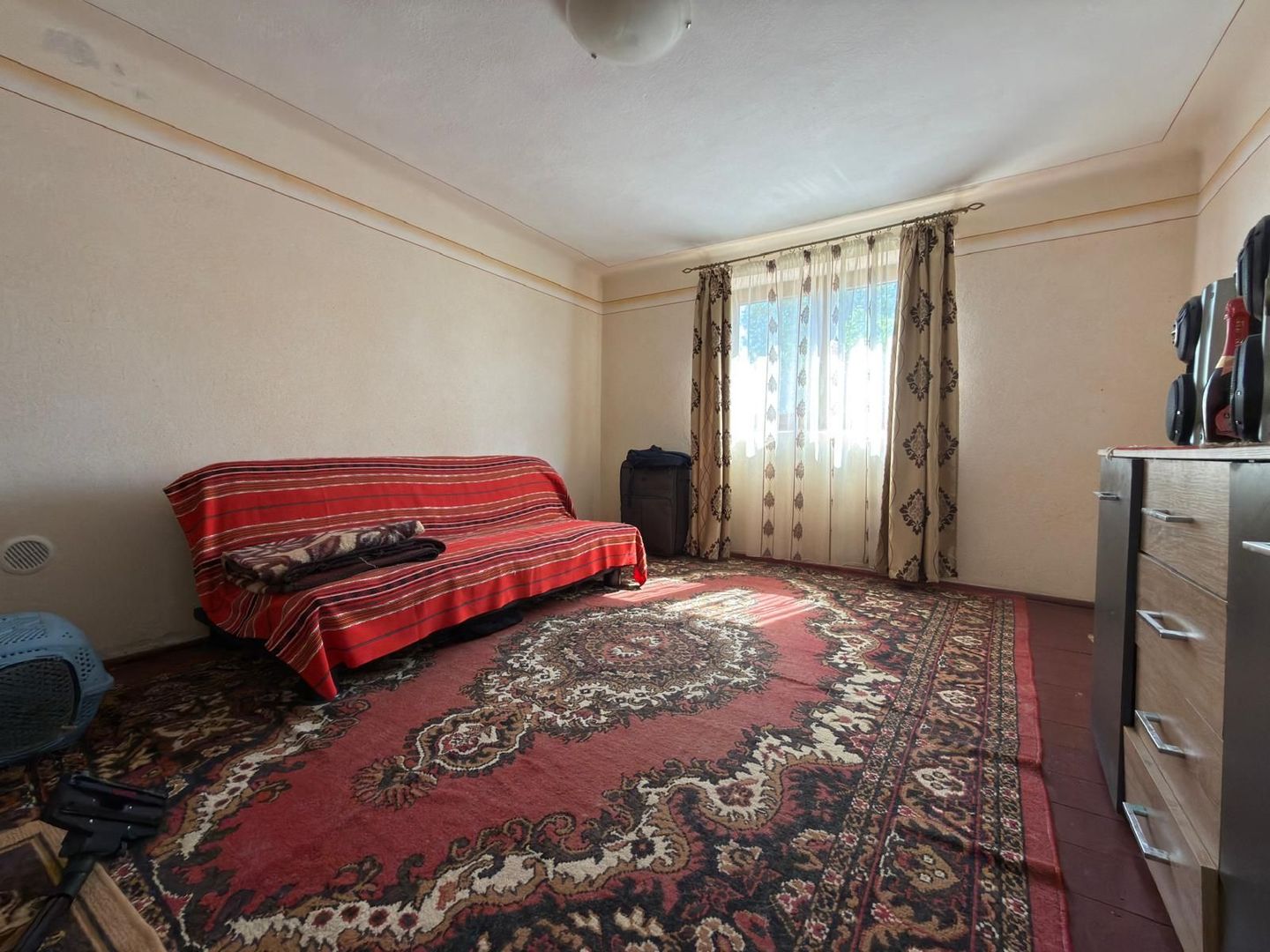 DE VANZARE GOSPODĂRIE CU POTENȚIAL ÎN BRĂNEȘTI, DÂMBOVIȚA - Poză 3
