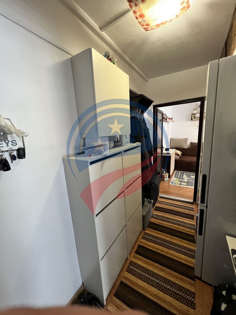 Apartament de vânzare Craiovita - Poză 3