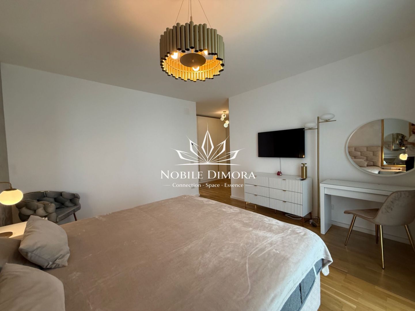 ISHO - Apartament cu 4 camere de lux, 2 bai, 2 balcoane, parcare privata - Poză 18