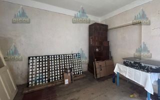 Casă de vânzare cu 3 camere - Poză 8
