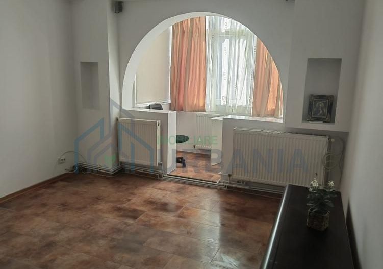 se da spre inchiriere apartament 2 camere - Poză 2