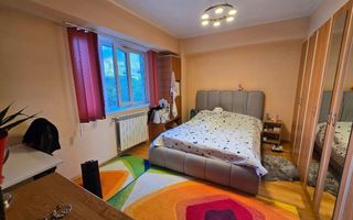 Vând apartament spațios 64 mp, 2 camere, decomandat, Iaşi, Bd.Poitiers - Poză 2