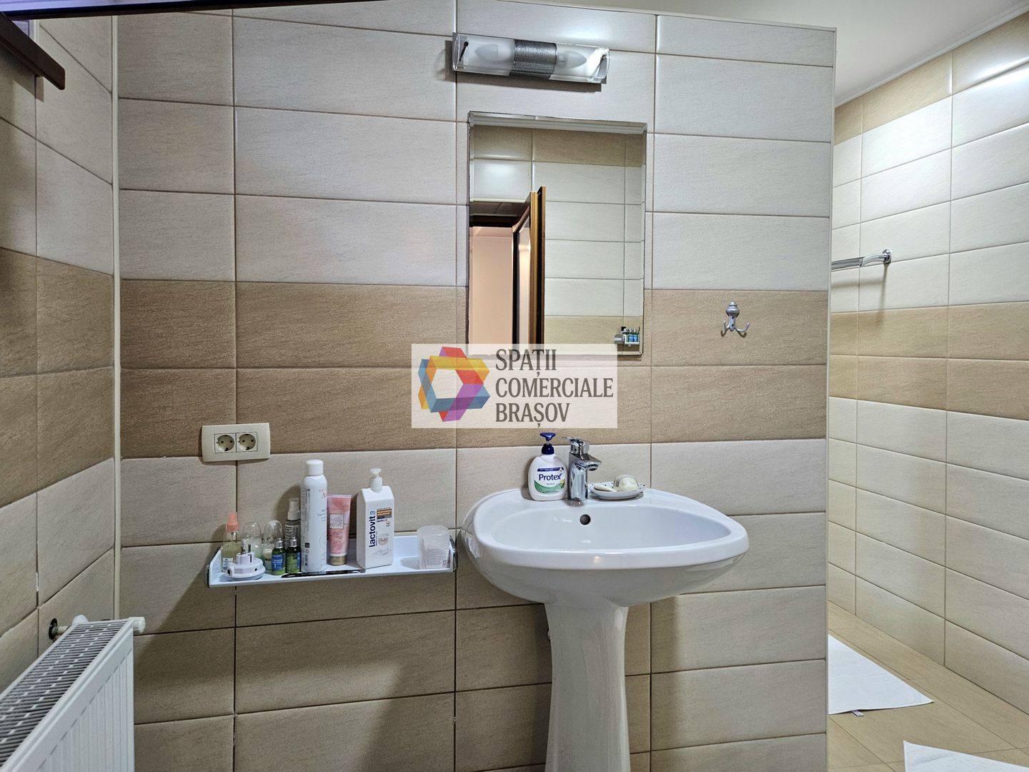 Casă plus Spațiu comercial  741 mp, Teren 906 mp Brasov - zona Blumana - Poză 37
