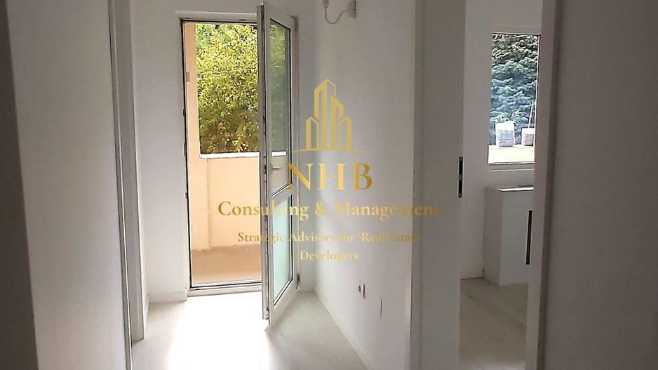 Casă spațioasă 5 camere + curte 340 mp în Băneasa | - Poză 7