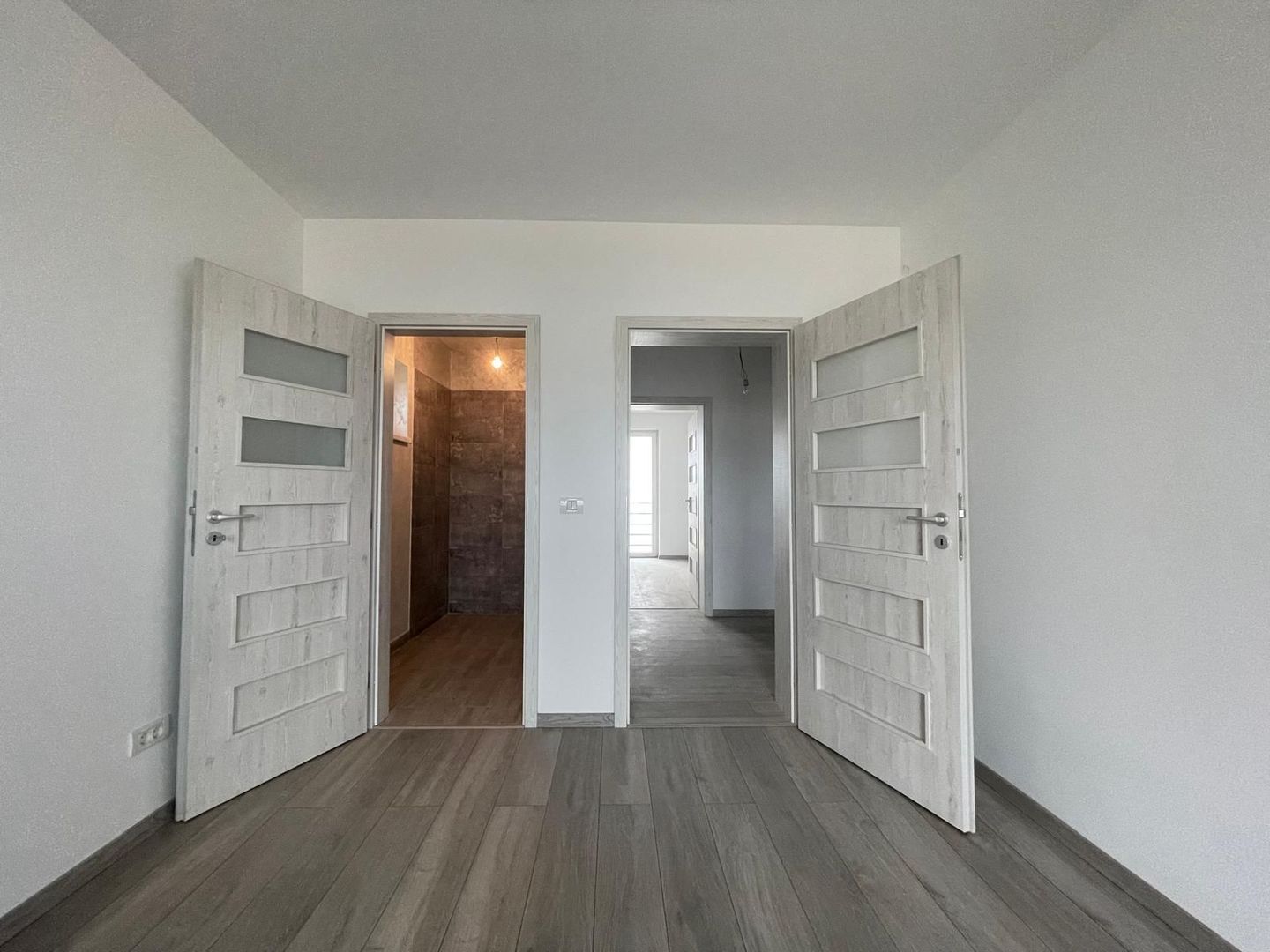 Duplex in  4 camere si 3 bai la cheie - Calea Urseni - Poză 13