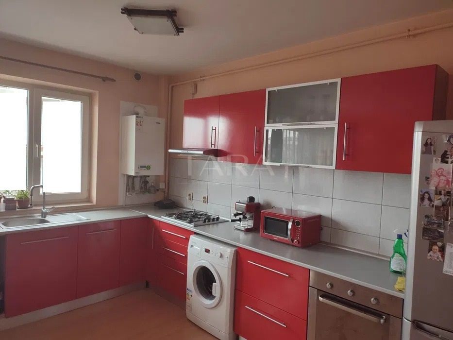 Apartament decomandat cu 2 camere, parcare inclusă, Florești. - Poză 1