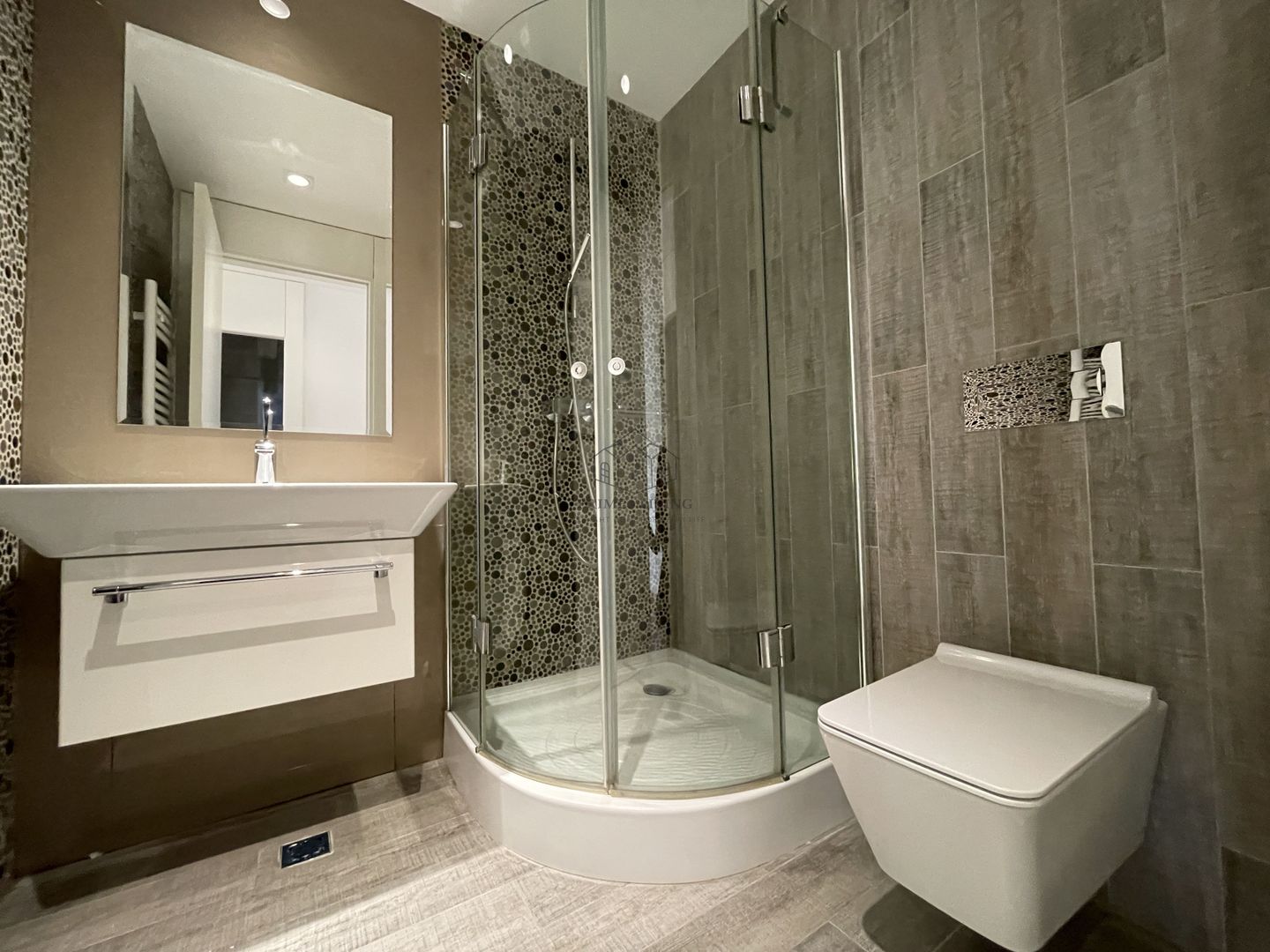 APARTAMENT CU 4 DORMITOARE DEOSEBIT LA INCHIRIERE LANGA PARC KISELEFF - Poză 18