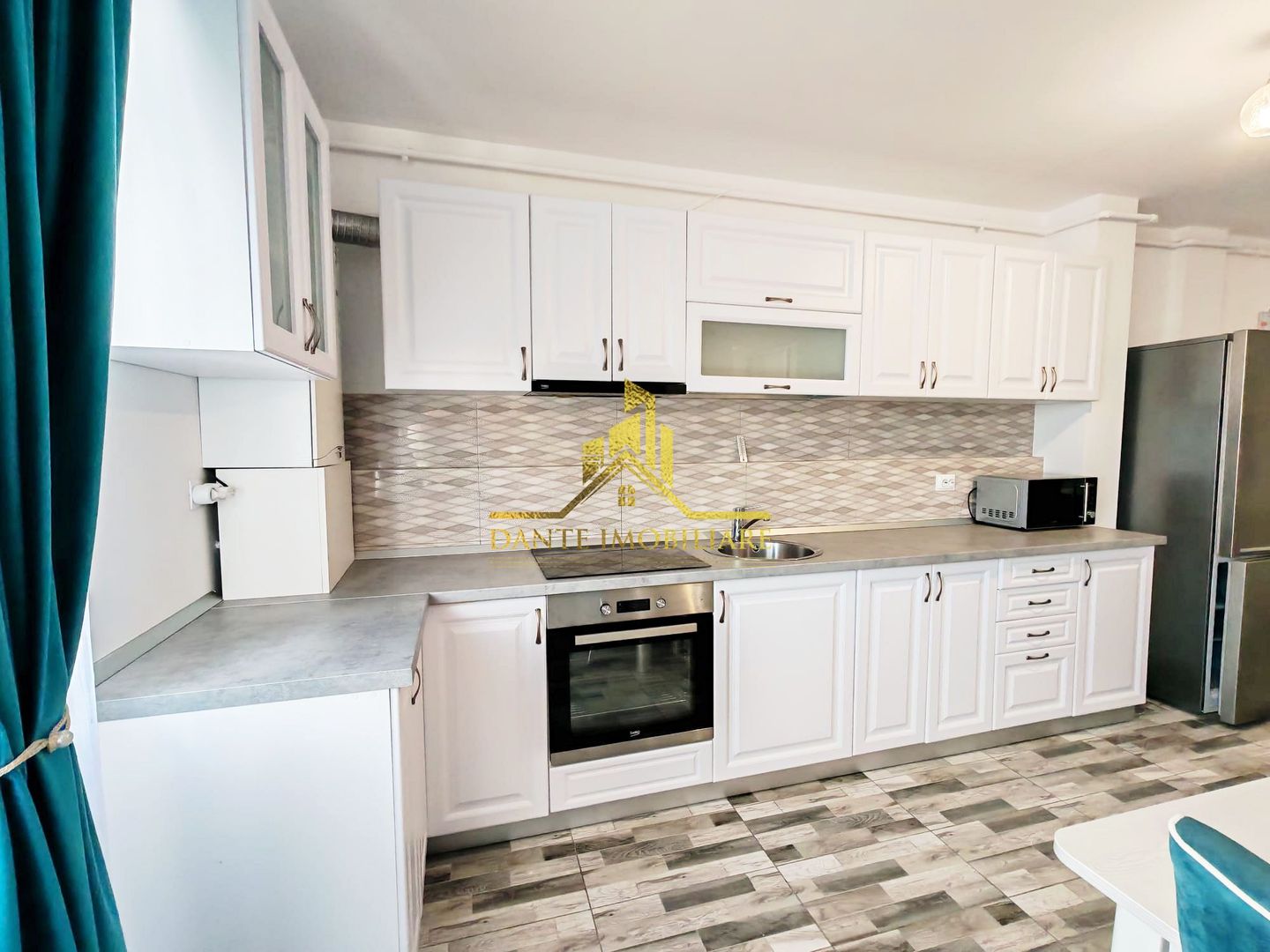 2 camere, spatios, modern, bloc nou, balcon, parcare, zona VIVO - Poză 3