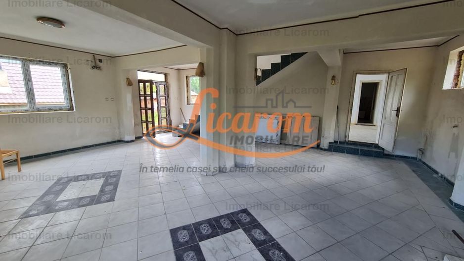 Vila P+E+Pod in Codlea zona cu aer curat,teren 1050 mp - Poză 10