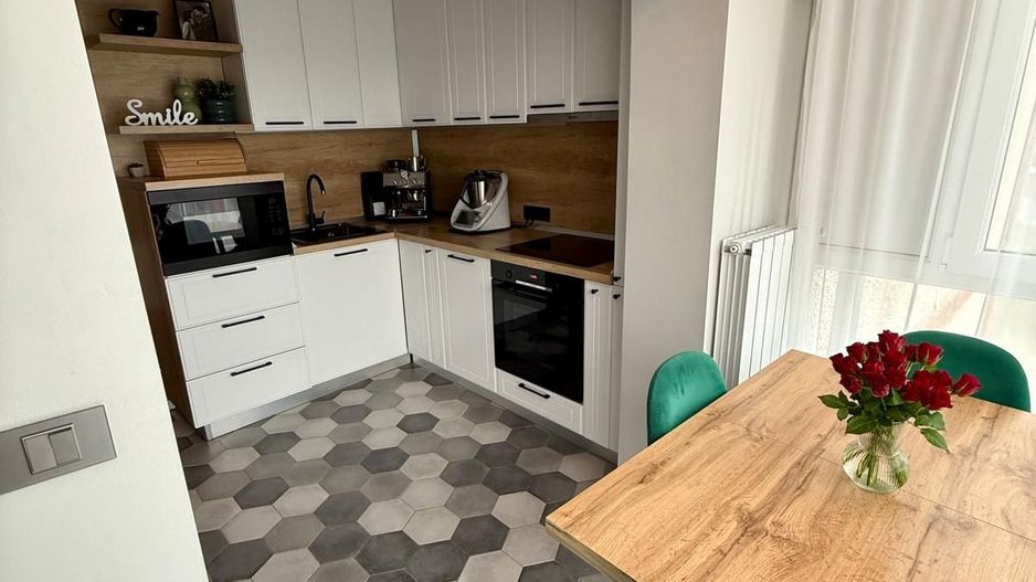 Vând apartament de lux 3 camere, decomandat, 72 mp, etaj 3/4 - Poză 14