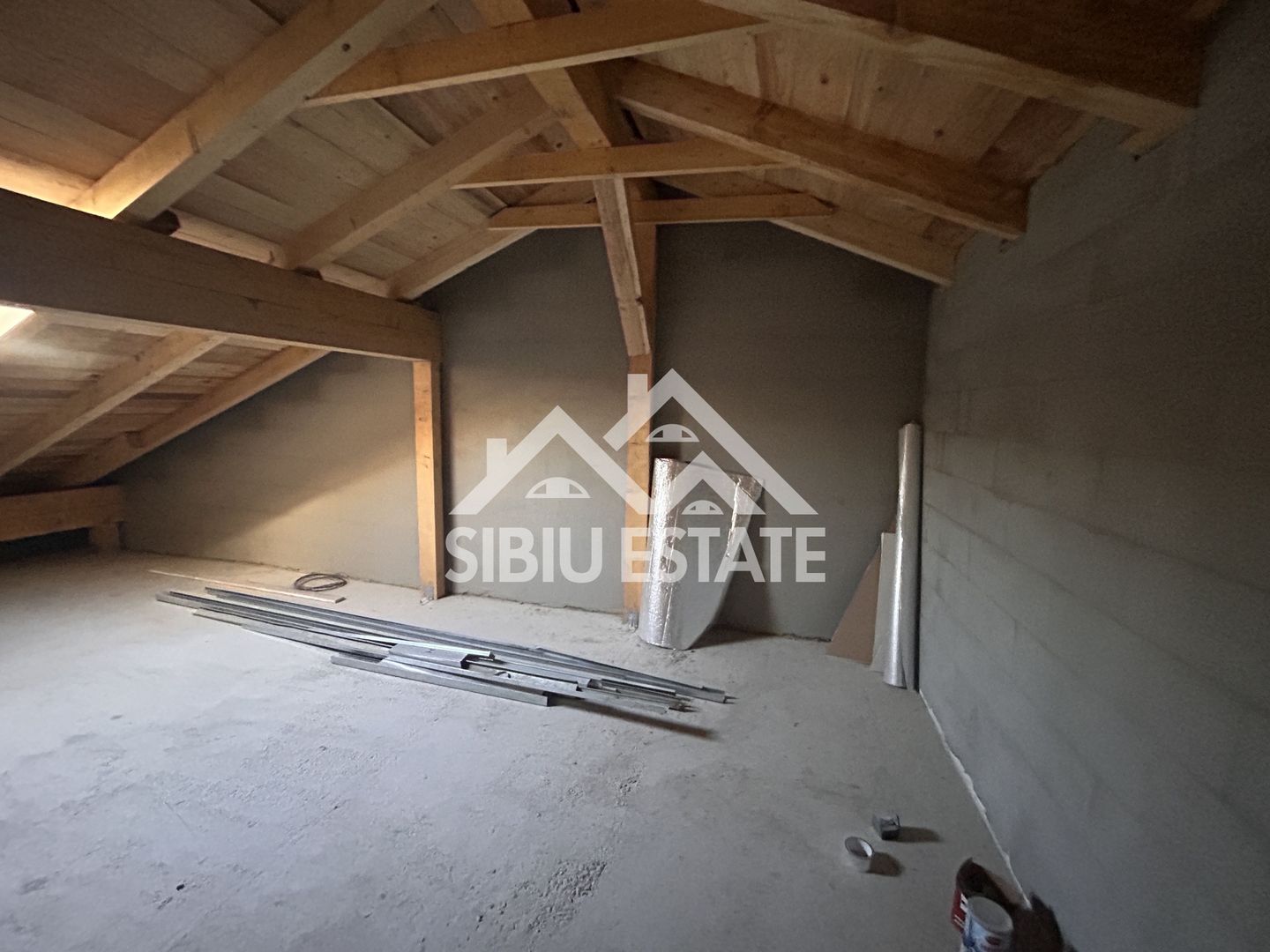 Apartament modern 2 camere, pod amenajabil, balcon,  parcare inclusa - Poză 12