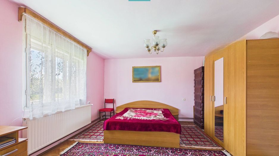 Casă solidă cu 5 camere in localitatea Almaș, Arad - Poză 9