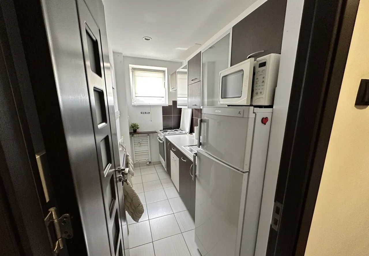 GARSONIERA DECOMANDATA MODERNA BLOC REABILITAT METROU GORJULUI - Poză 8